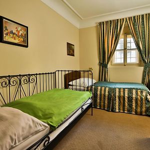 Economy Kamer met Twee Aparte Bedden